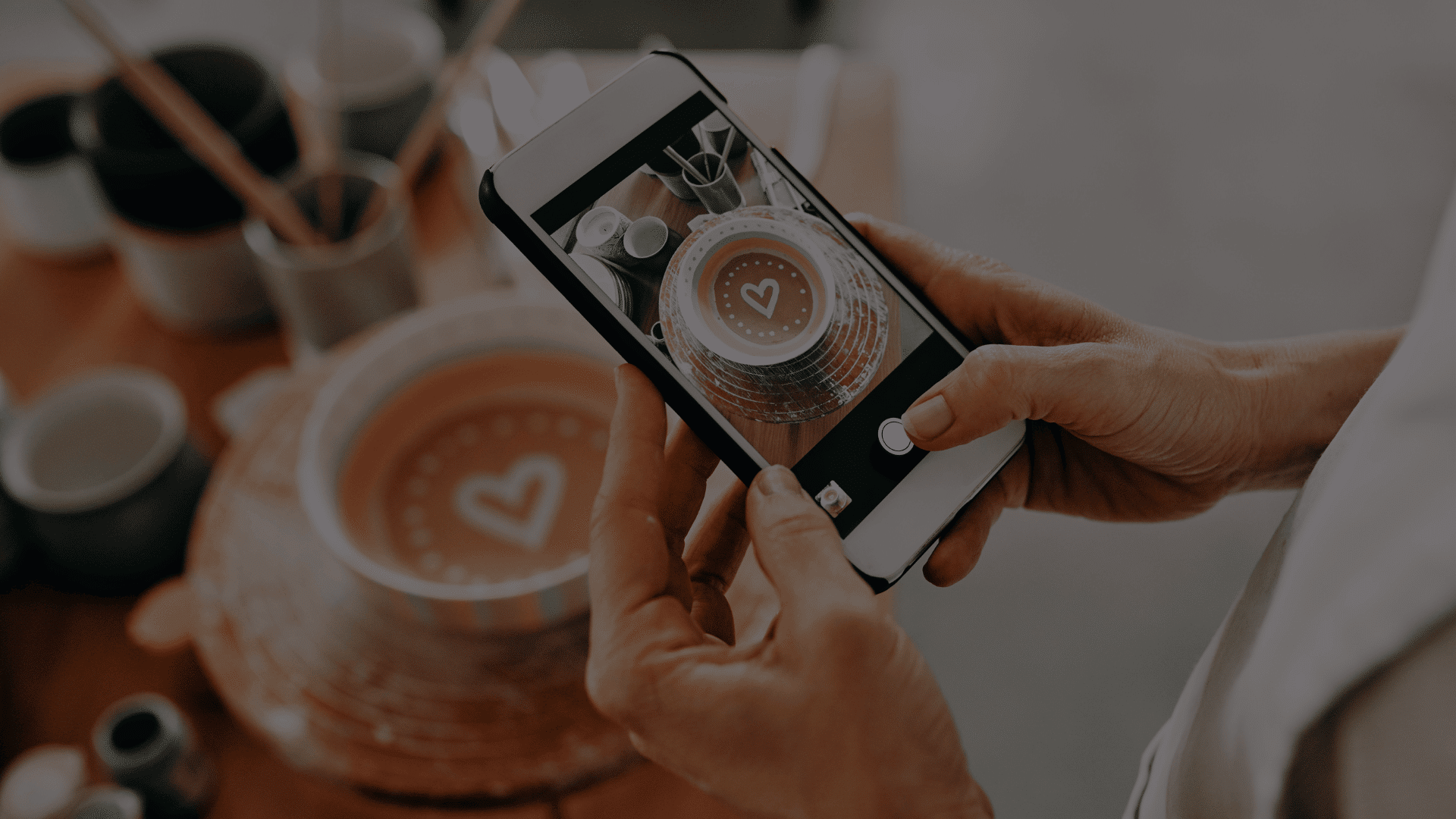 Media Social Apa Yang Digunakan Resto